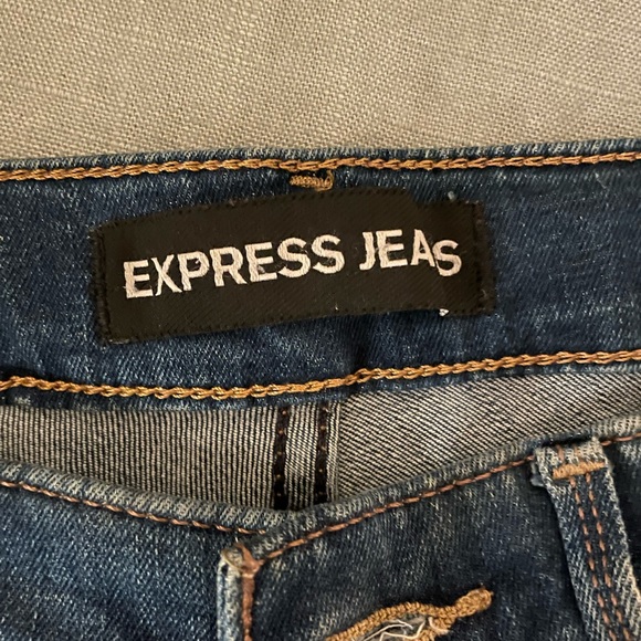 Express Skinny Ripped Jeans - Picture 9 of 11